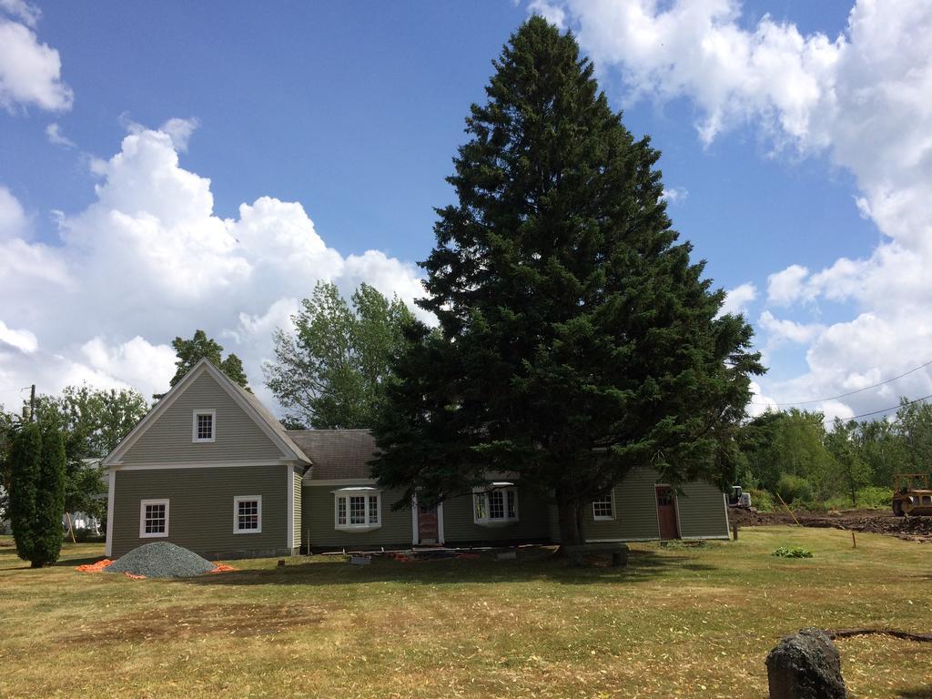 Governor'S Mansion Inn Miramichi Exterior photo